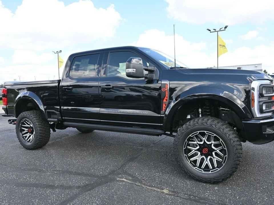 2025 Ford Super Duty 5th Gen - Image 7 of 21