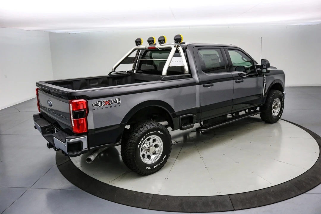 2025 Ford Super Duty 5th Gen - Image 6 of 21