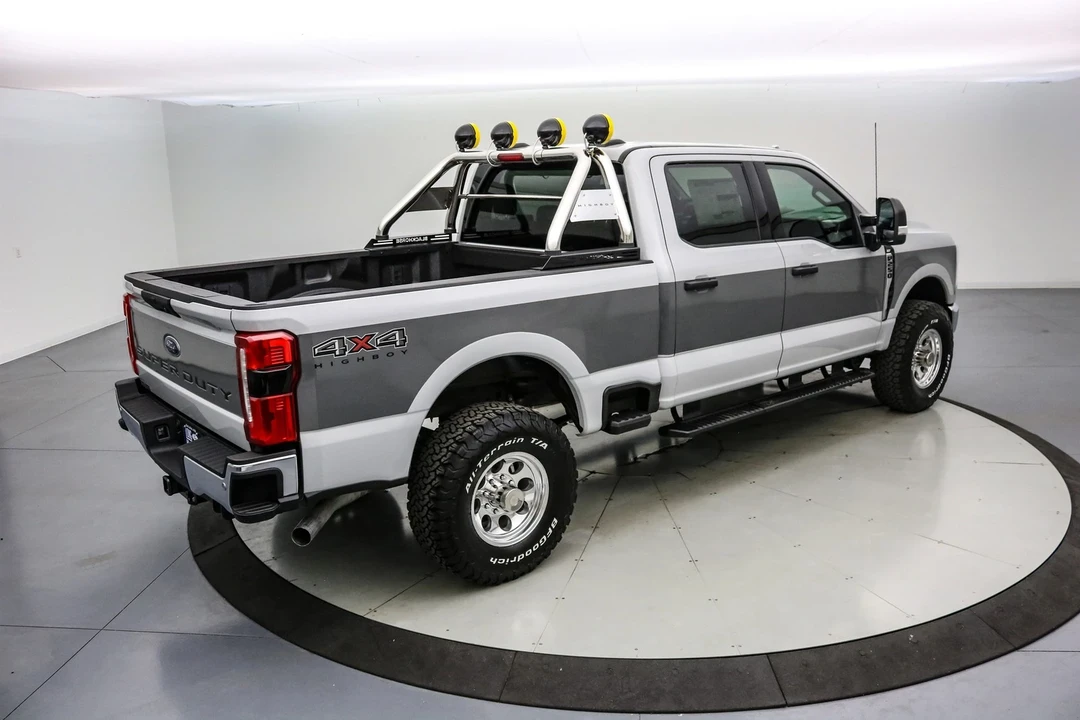 2025 Ford Super Duty 5th Gen - Image 6 of 21