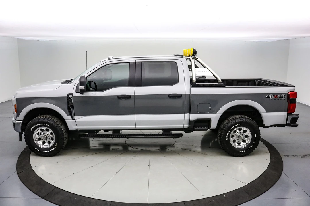 2025 Ford Super Duty 5th Gen - Image 10 of 21