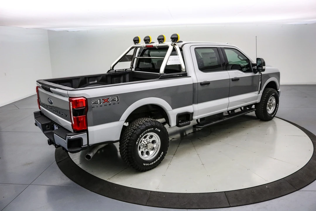 2025 Ford Super Duty 5th Gen - Image 6 of 21