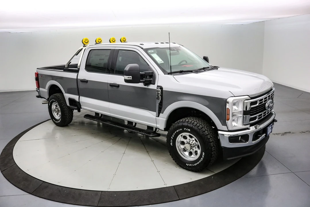2025 Ford Super Duty 5th Gen - Image 4 of 21