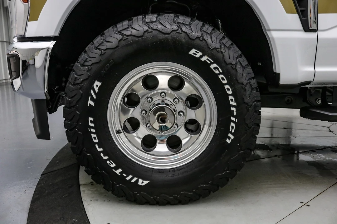 2025 Ford Super Duty 5th Gen - Image 12 of 21