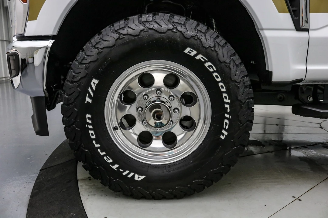 2025 Ford Super Duty 5th Gen - Image 12 of 21