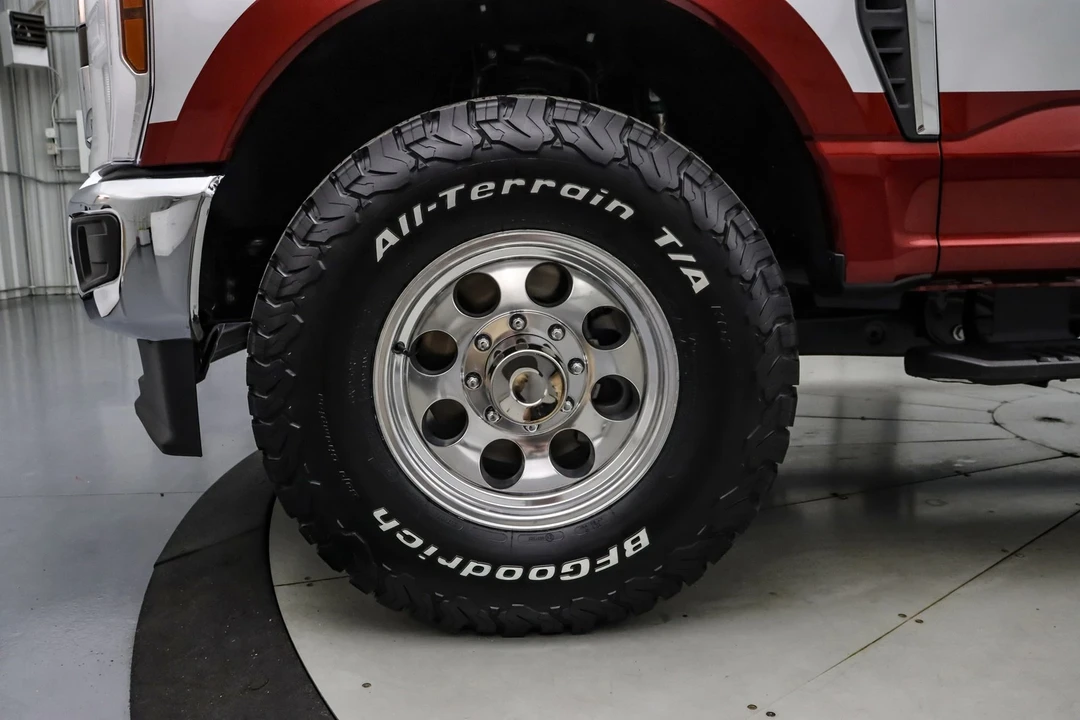 2025 Ford Super Duty 5th Gen - Image 17 of 21