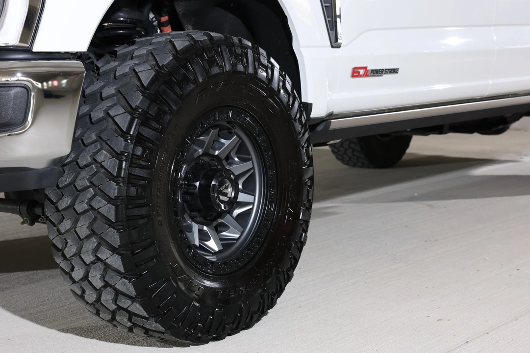 2025 Ford Super Duty 5th Gen - Image 10 of 12
