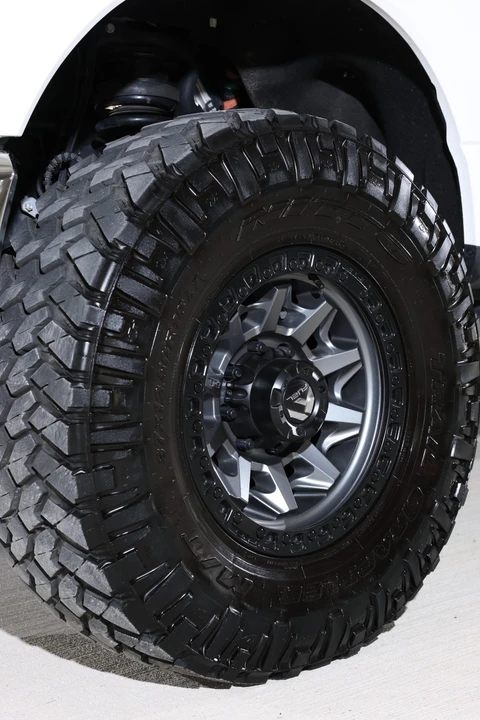 2025 Ford Super Duty 5th Gen - Image 11 of 12