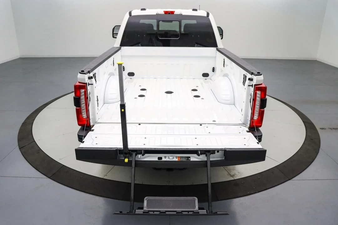 2025 Ford Super Duty 5th Gen - Image 7 of 21