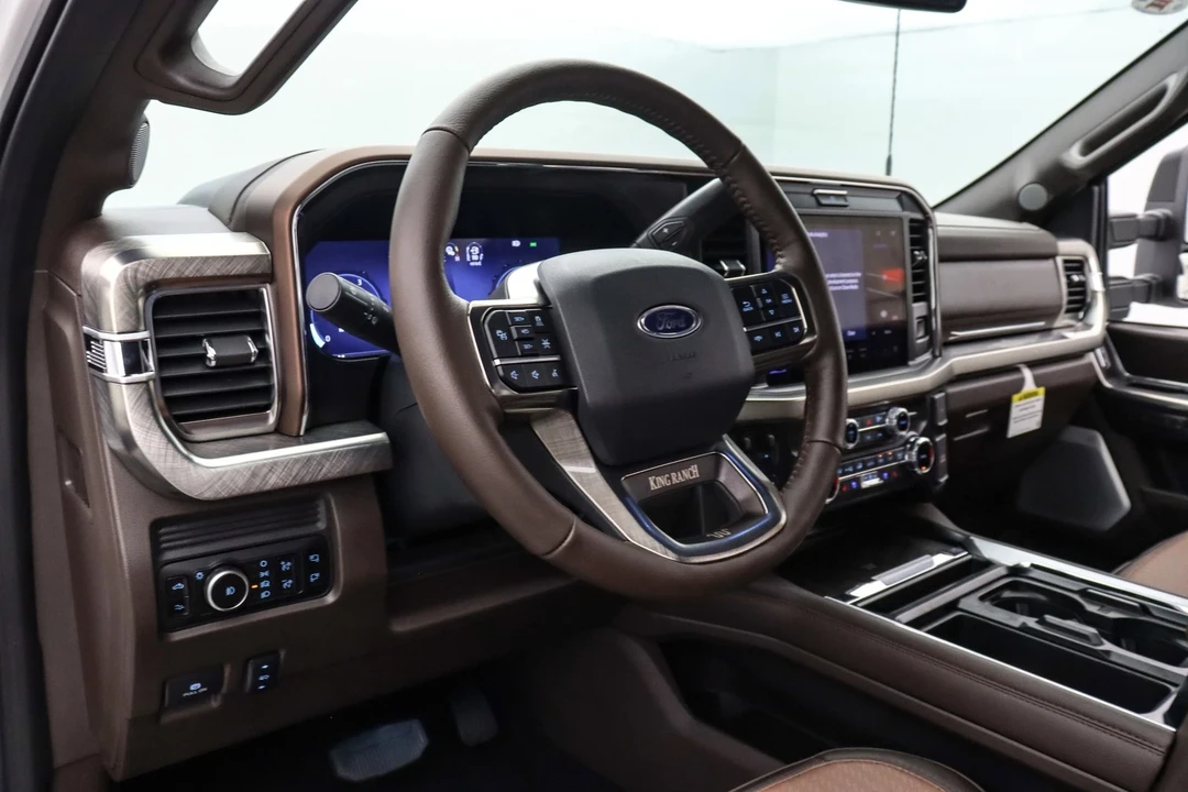2025 Ford Super Duty 5th Gen - Image 16 of 21