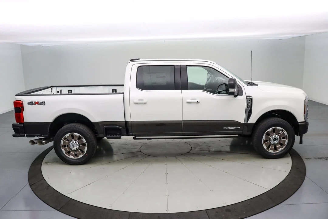 2025 Ford Super Duty 5th Gen - Image 4 of 21