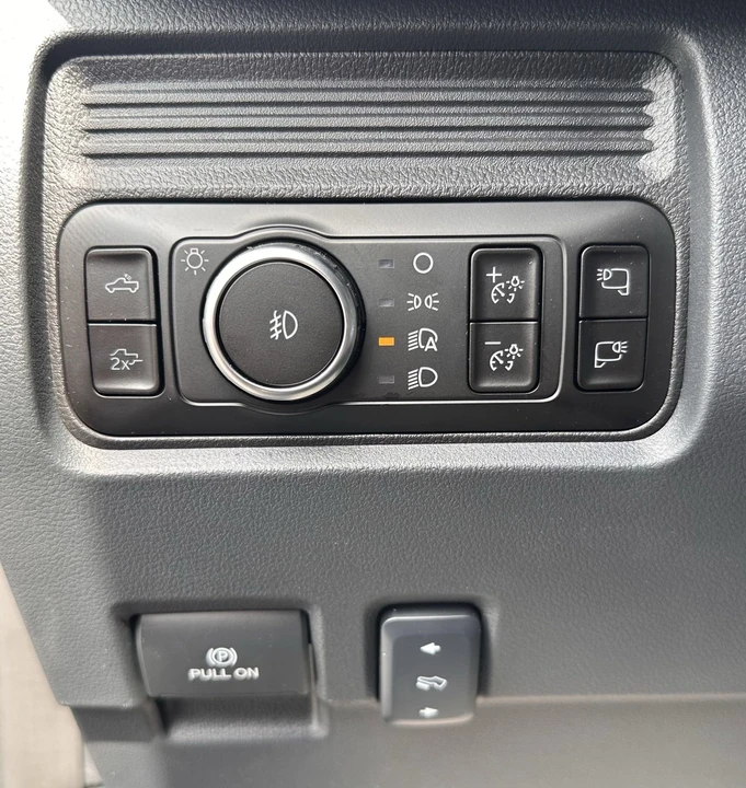 2025 Ford Super Duty 5th Gen - Image 19 of 21