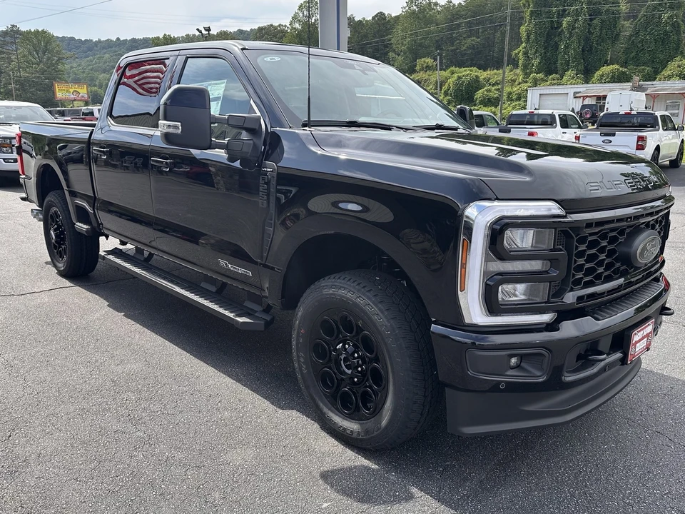 2025 Ford Super Duty 5th Gen - Image 4 of 21