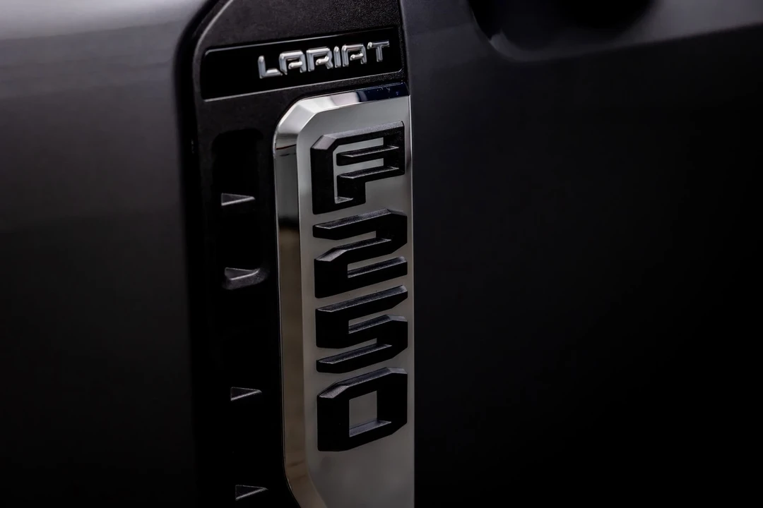 2025 Ford Super Duty 5th Gen - Image 15 of 21