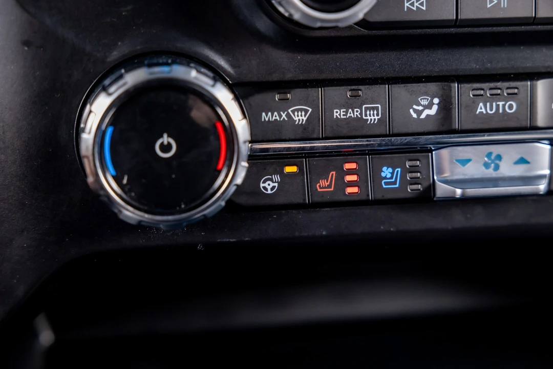 2025 Ford Super Duty 5th Gen - Image 16 of 21