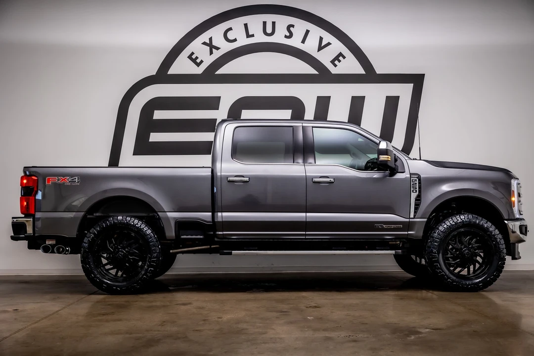 2025 Ford Super Duty 5th Gen - Image 9 of 12