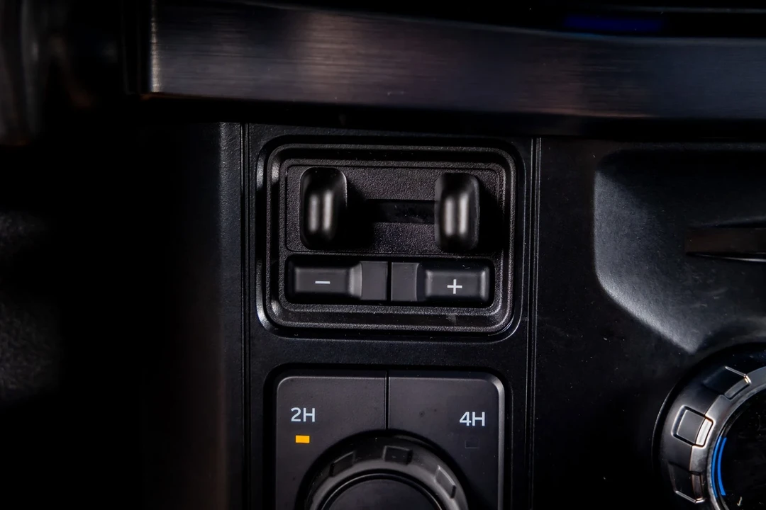 2025 Ford Super Duty 5th Gen - Image 18 of 21