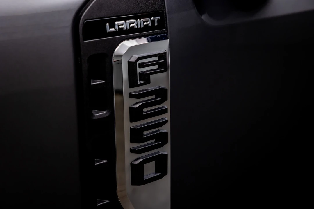 2025 Ford Super Duty 5th Gen - Image 15 of 21