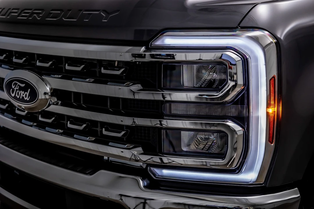 2025 Ford Super Duty 5th Gen - Image 13 of 21