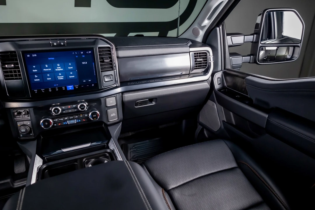 2025 Ford Super Duty 5th Gen - Image 8 of 12