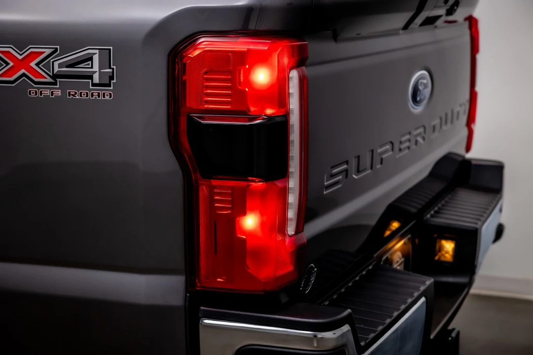 2025 Ford Super Duty 5th Gen - Image 11 of 12