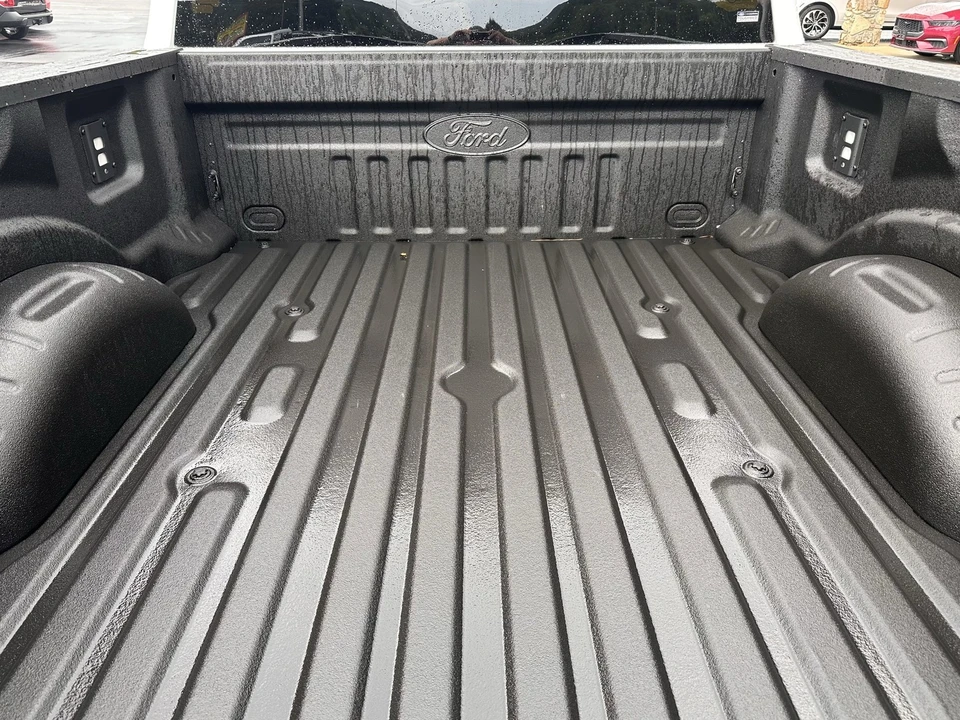 2025 Ford Super Duty 5th Gen - Image 9 of 21
