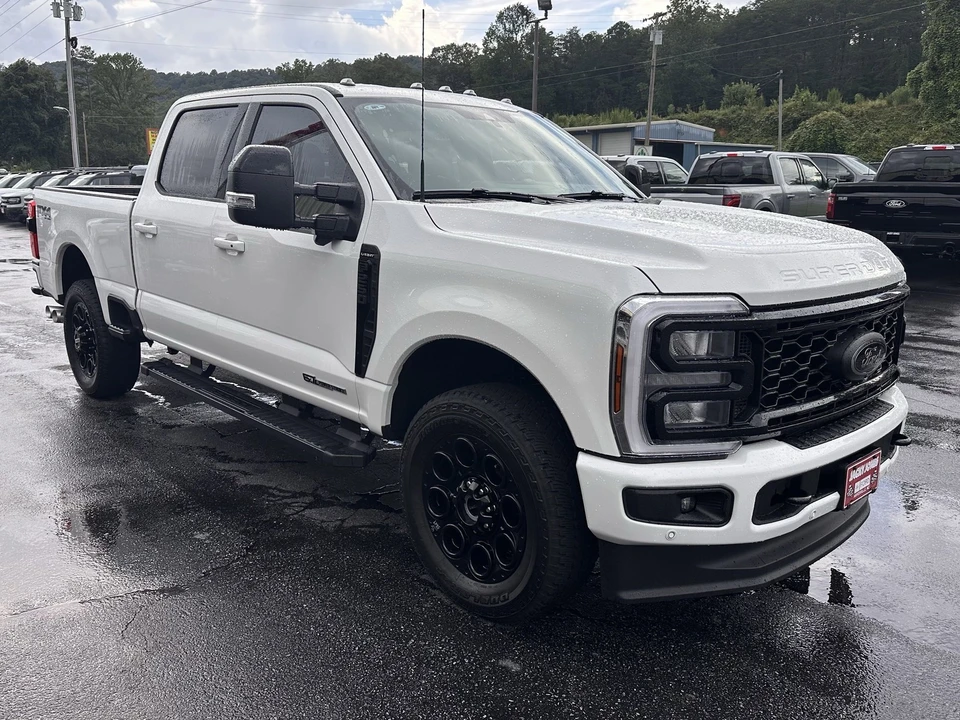 2025 Ford Super Duty 5th Gen - Image 4 of 21