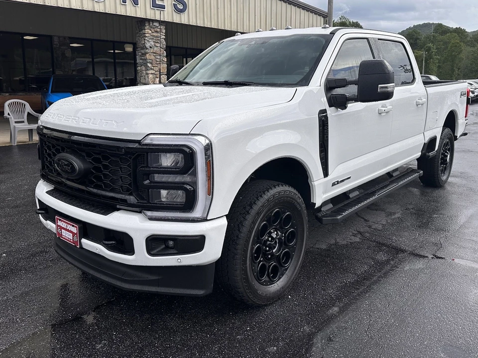 2025 Ford Super Duty 5th Gen - Image 2 of 21