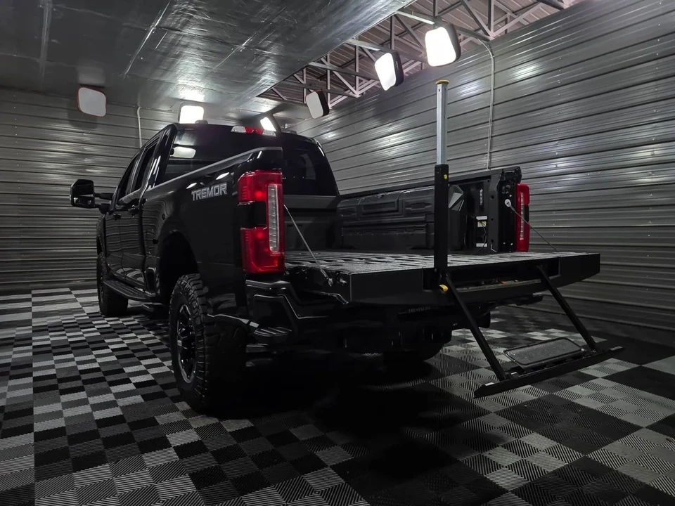 2025 Ford Super Duty 5th Gen - Image 12 of 12