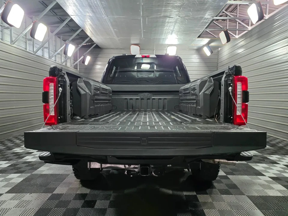 2025 Ford Super Duty 5th Gen - Image 10 of 12