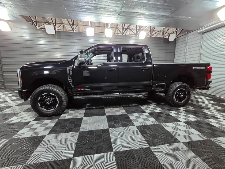 2025 Ford Super Duty 5th Gen - Image 8 of 12