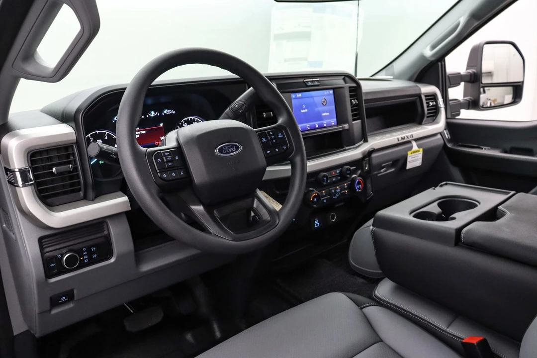 2025 Ford Super Duty 5th Gen - Image 18 of 21