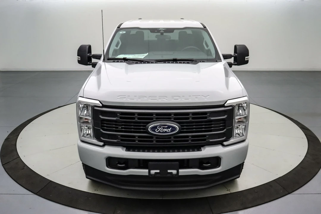 2025 Ford Super Duty 5th Gen - Image 12 of 21