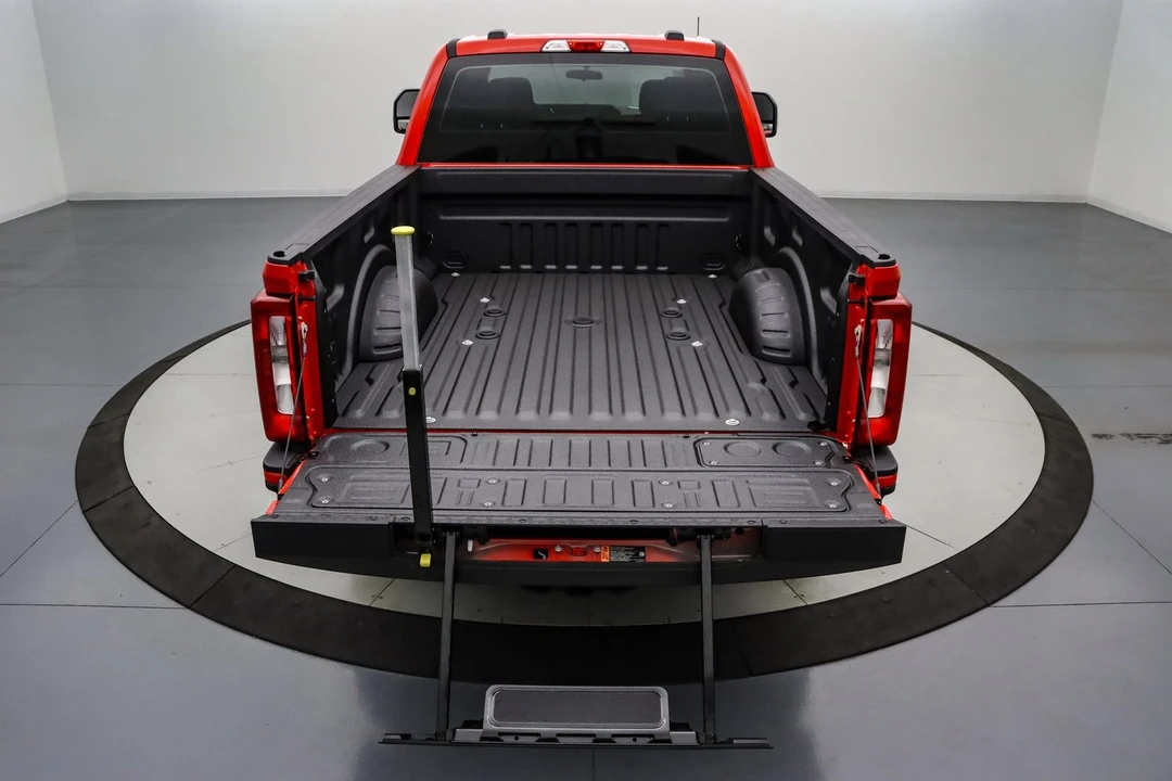 2025 Ford Super Duty 5th Gen - Image 8 of 21