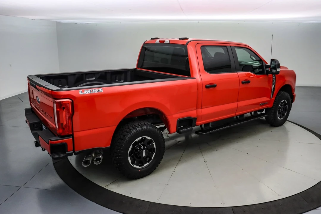 2025 Ford Super Duty 5th Gen - Image 6 of 21
