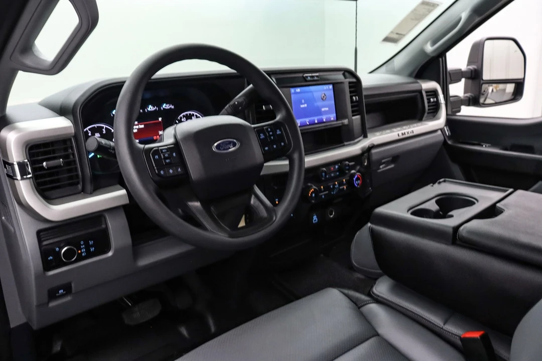 2025 Ford Super Duty 5th Gen - Image 18 of 21