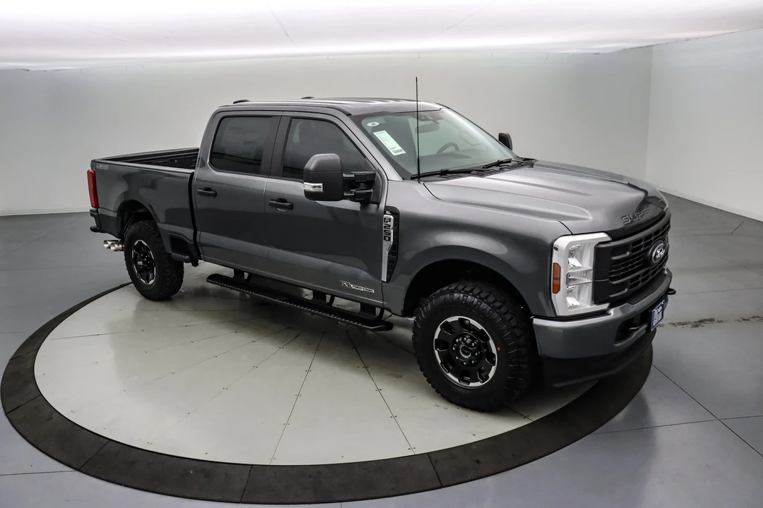 2025 Ford Super Duty 5th Gen - Image 4 of 21