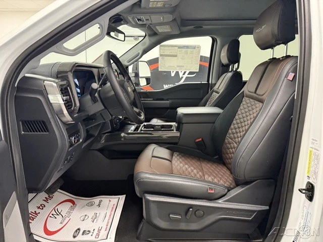 2025 Ford Super Duty 5th Gen - Image 10 of 12