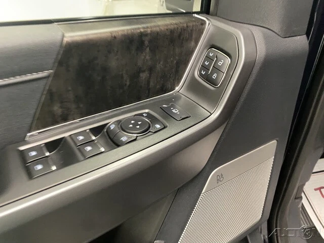 2025 Ford Super Duty 5th Gen - Image 10 of 12