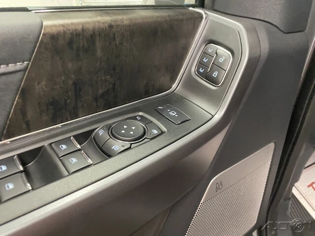2025 Ford Super Duty 5th Gen - Image 10 of 12