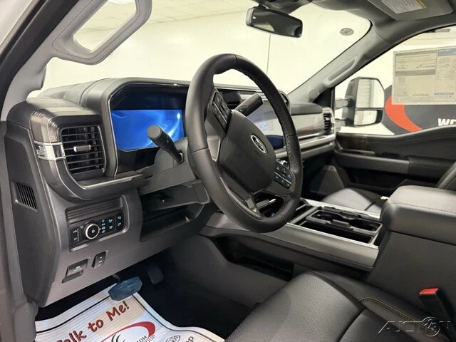 2025 Ford Super Duty 5th Gen - Image 10 of 12