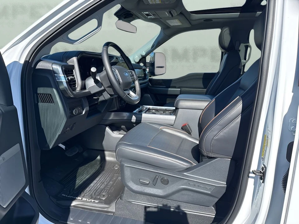 2025 Ford Super Duty 5th Gen - Image 9 of 12