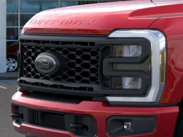 2025 Ford Super Duty 5th Gen - Image 17 of 21
