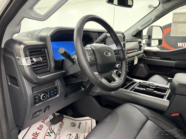2025 Ford Super Duty 5th Gen - Image 10 of 12