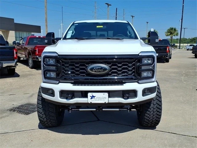 2025 Ford Super Duty 5th Gen - Image 8 of 10