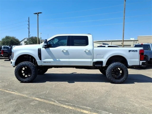 2025 Ford Super Duty 5th Gen - Image 5 of 10