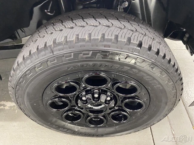 2025 Ford Super Duty 5th Gen - Image 4 of 12