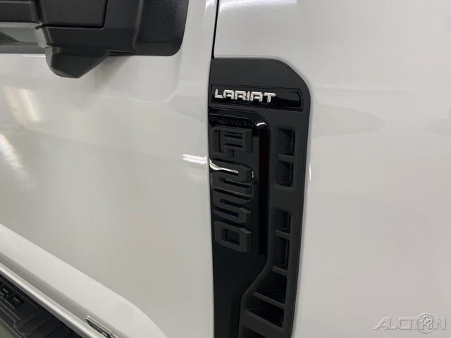 2025 Ford Super Duty 5th Gen - Image 5 of 12