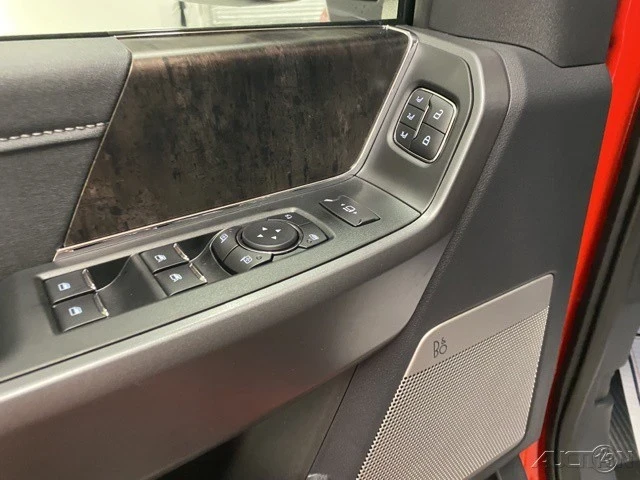 2025 Ford Super Duty 5th Gen - Image 8 of 12