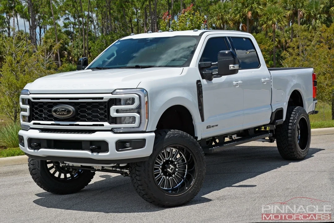 2025 Ford Super Duty 5th Gen - Image 2 of 21