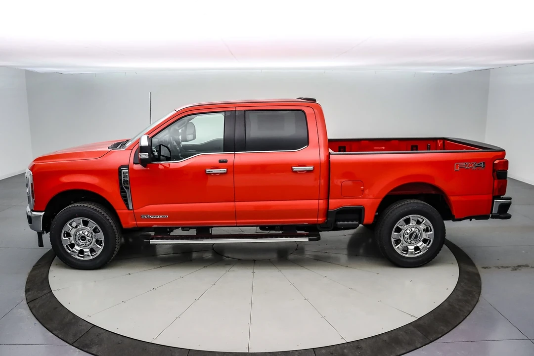 2025 Ford Super Duty 5th Gen - Image 9 of 21